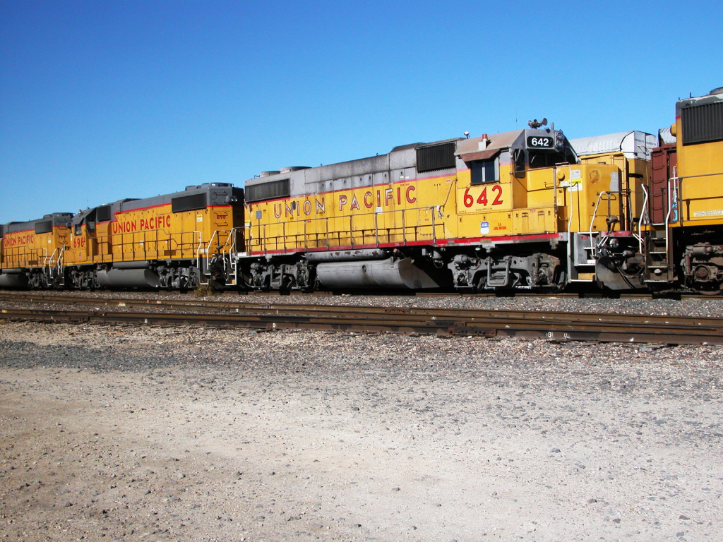 UP 696  20Dec2012  Parked in the yard 